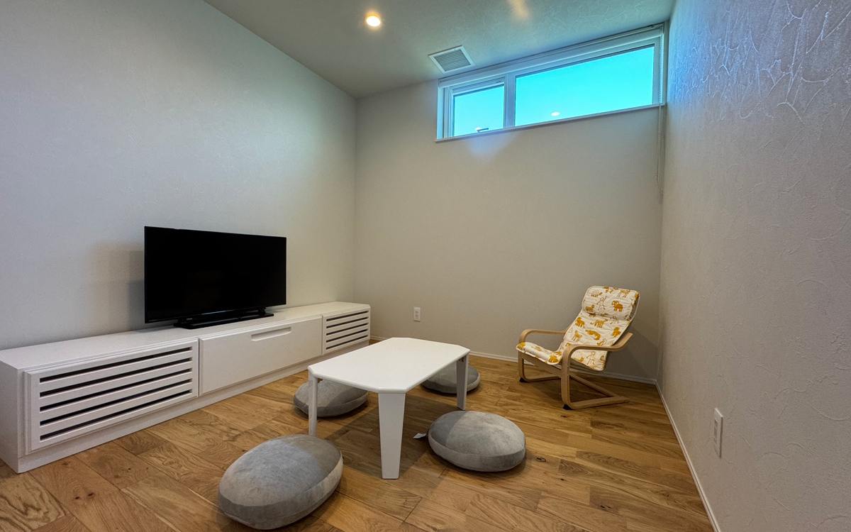 2階のホールは、趣味に没頭したり、家族で語り合ったり、フレキシブルに使えるもう一つのくつろぎ空間。