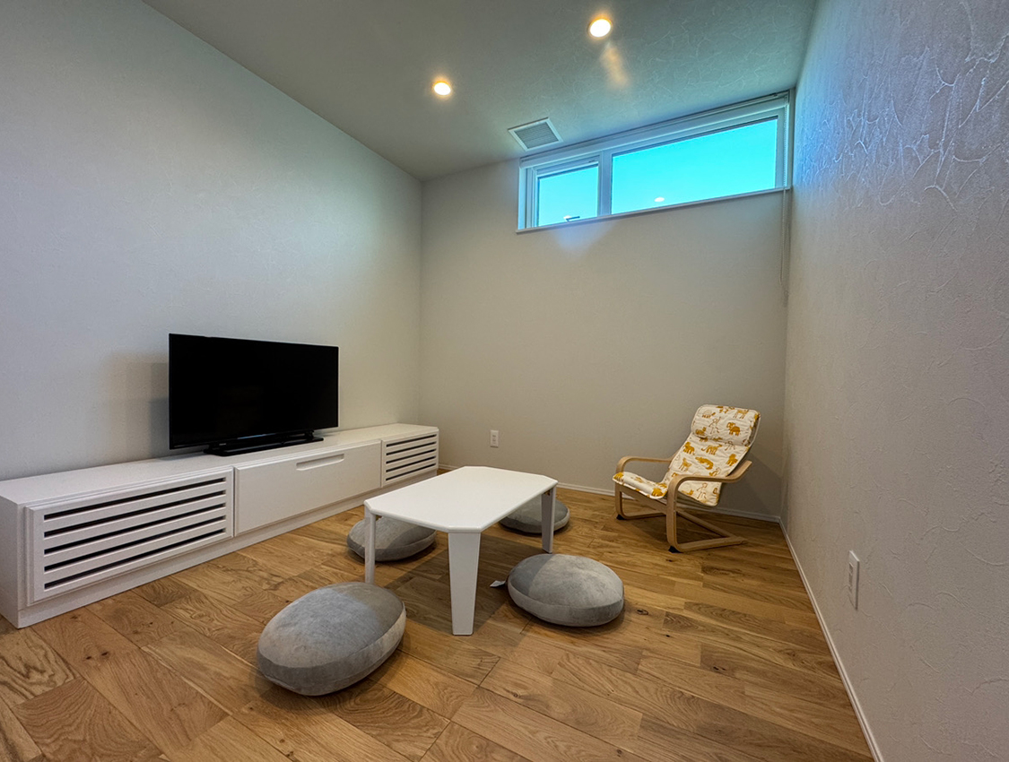 2階のホールは、趣味に没頭したり、家族で語り合ったり、フレキシブルに使えるもう一つのくつろぎ空間。